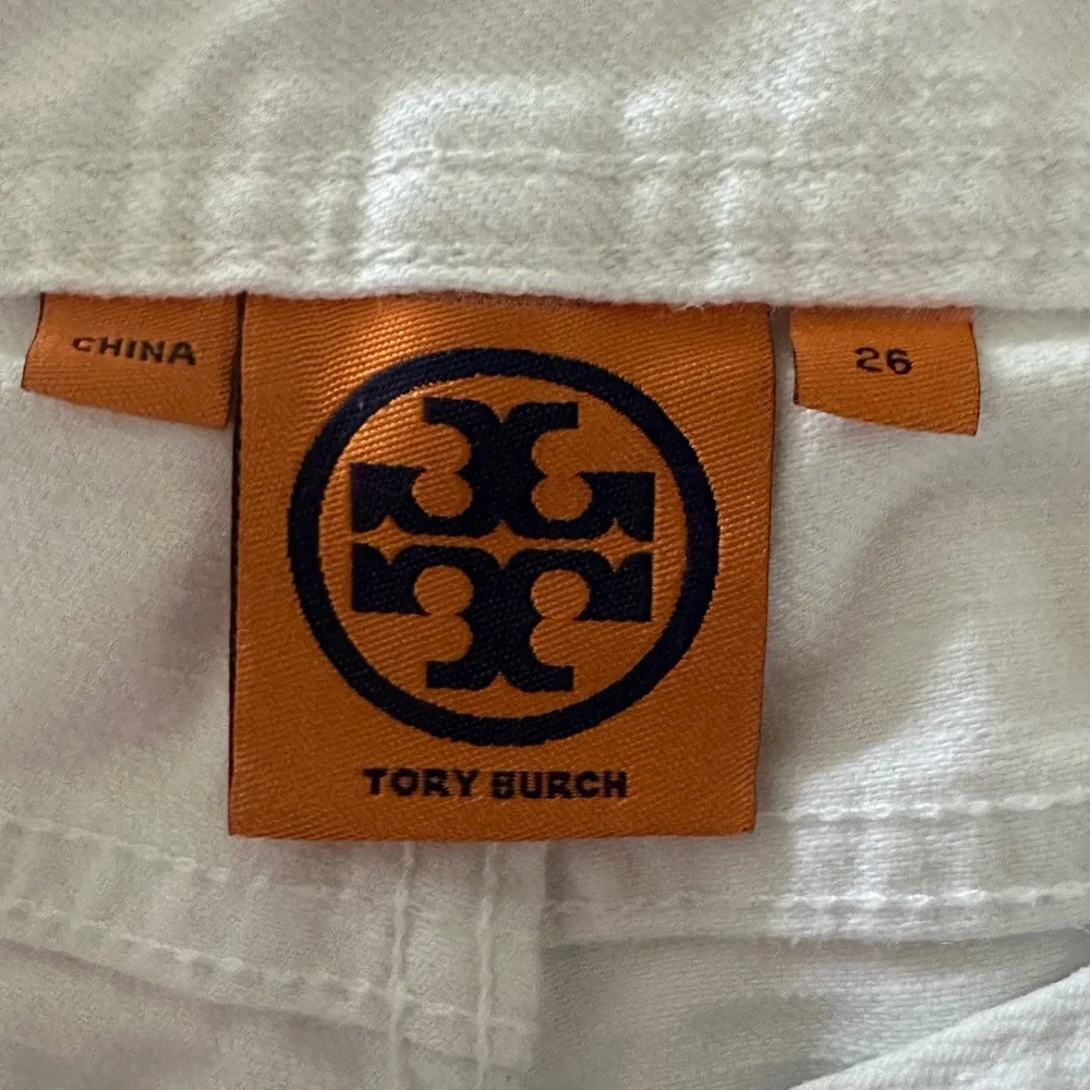 Tory Burch White Cropped denim with Orange Logo Tag size 26